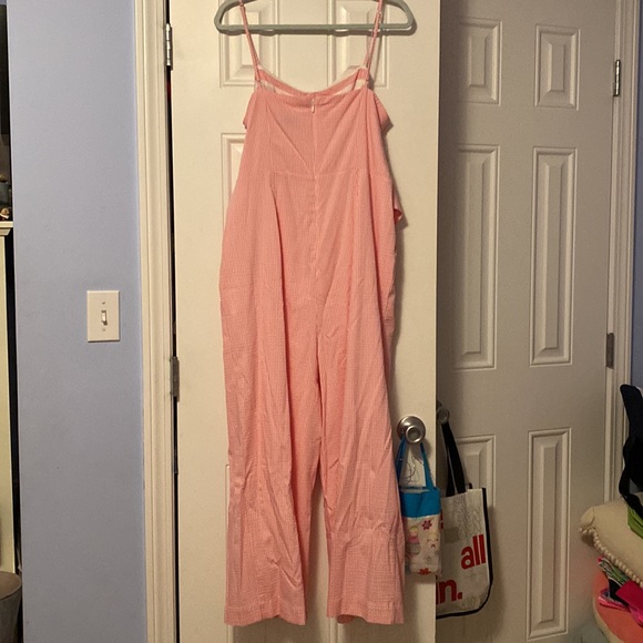 Vineyard Vines Seersucker Jumpsuit - Picture 9 of 11